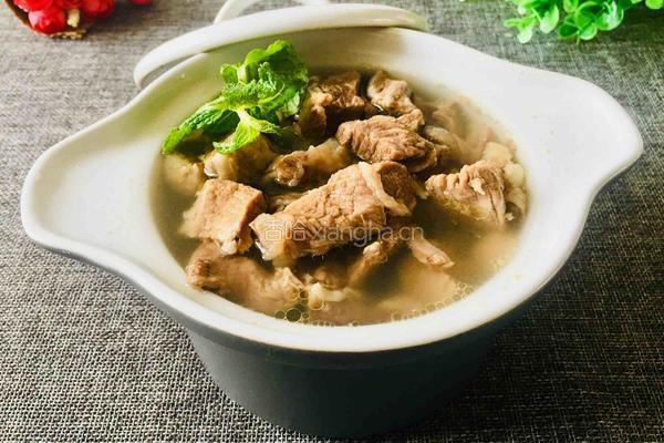 清炖牛肉的做法图解1
