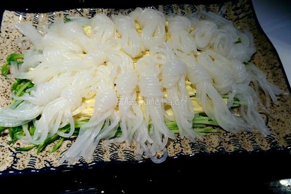 油淋魔芋丝结的做法图解2