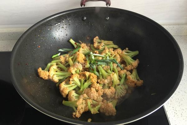 老干妈炒有机菜花的做法图解6
