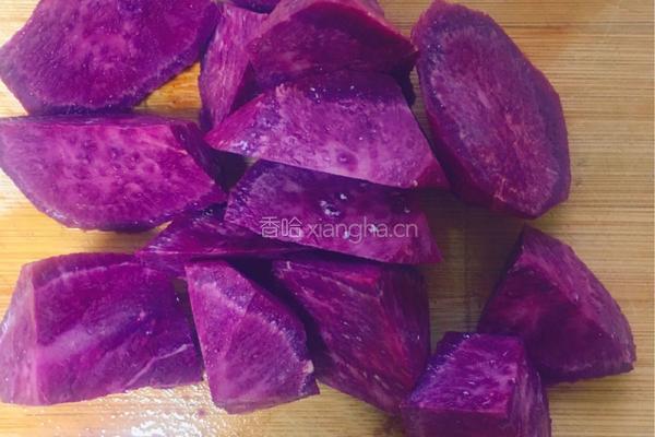 紫薯饭的做法图解1