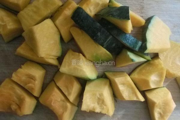 豆角窝瓜炖肉的做法图解1