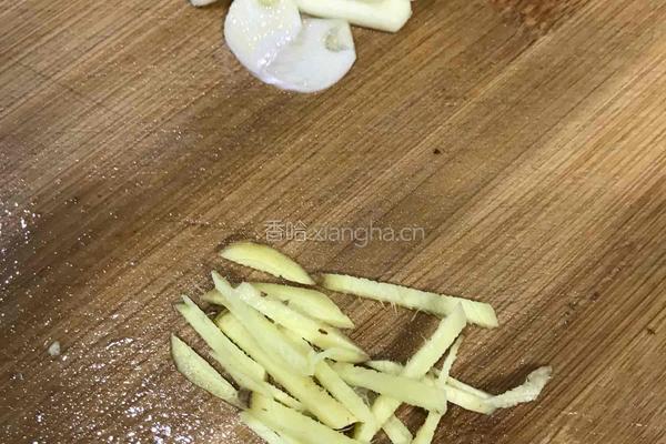 韭菜炒鸭血的做法图解6