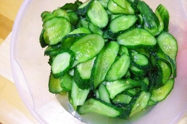 快腌黄瓜咸菜的做法图解5