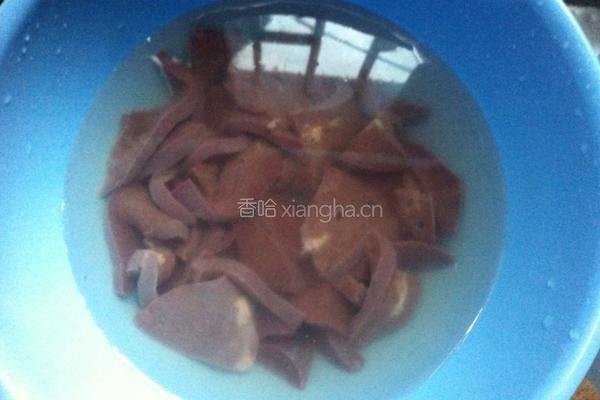 猪肝汤的做法图解2