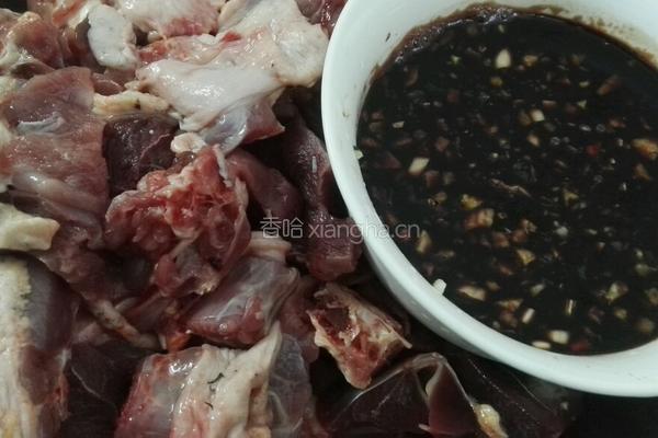 醋血鸭的做法图解3