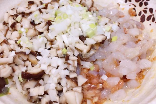 香菇虾仁肉粒烧卖的做法图解7
