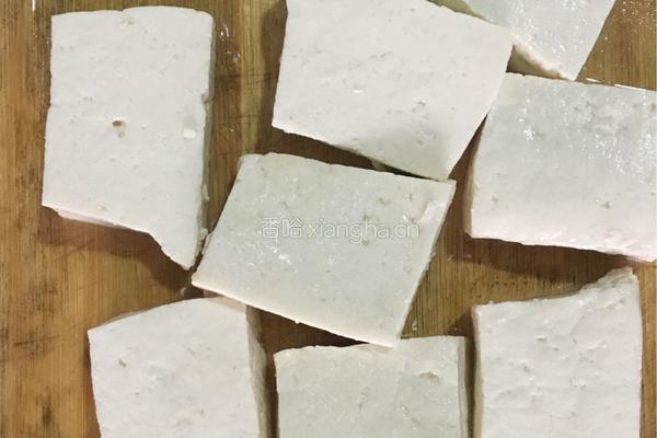 鲜豆腐炒西红柿(黄金魅惑)的做法图解2