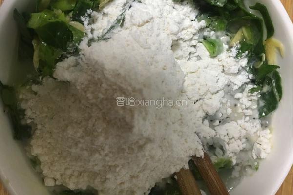 菠菜虾皮鸡蛋饼的做法图解4