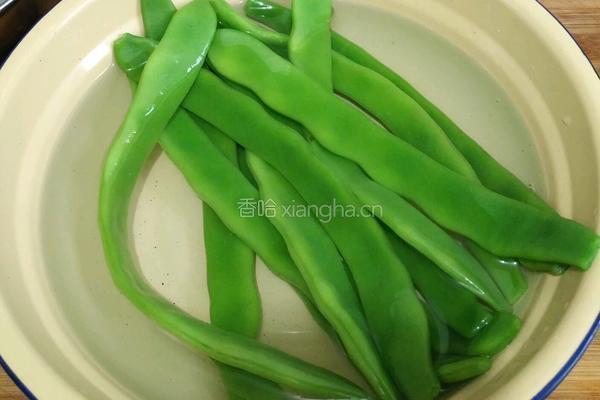 腊肉炒芸豆的做法图解4