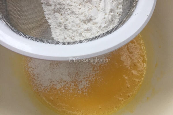 超级松软百搭的戚风蛋糕的做法图解4