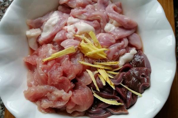 猪肝粉肠瘦肉粥的做法图解3
