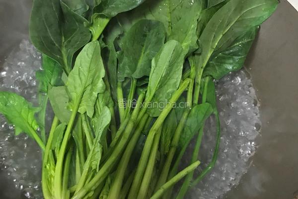 香菇菠菜的做法图解3