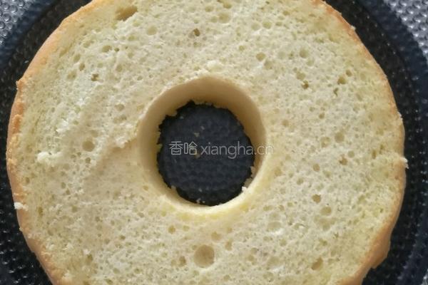 戚风水果蛋糕的做法图解2