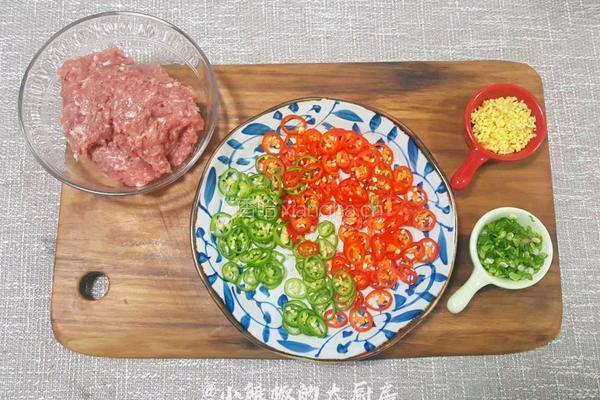 豆腐鲜肉酿的做法图解1
