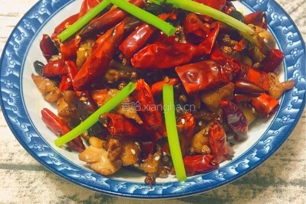 辣子鸡丁的做法图解1