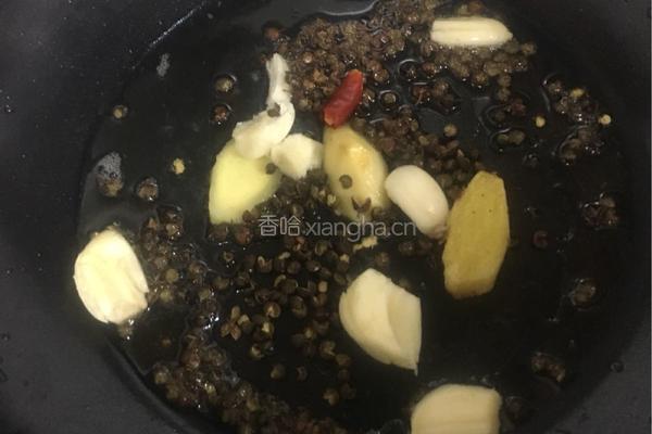 辣子鸡丁的做法图解7