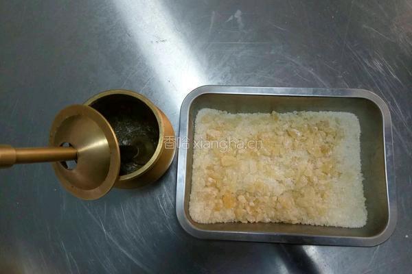 倾世仙颜手工补气血阿胶糕熬制方法的做法图解3