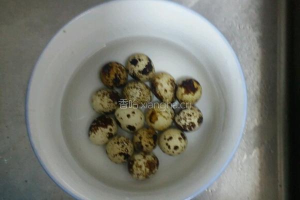 蒜蓉青菜鹌鹑蛋的做法图解3