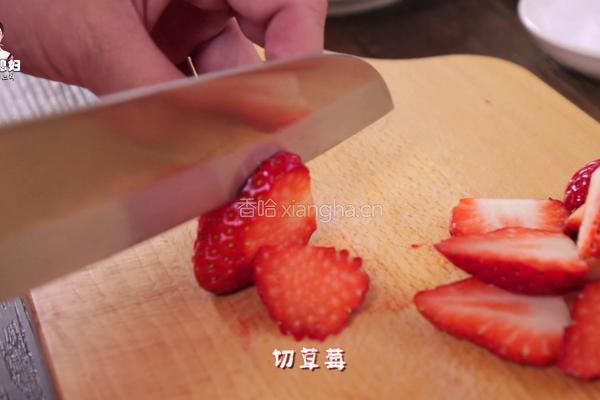 草莓蛋糕的做法图解14