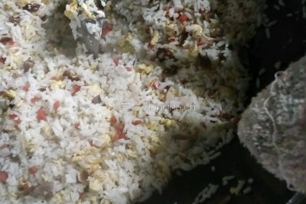 什锦炒饭的做法图解7