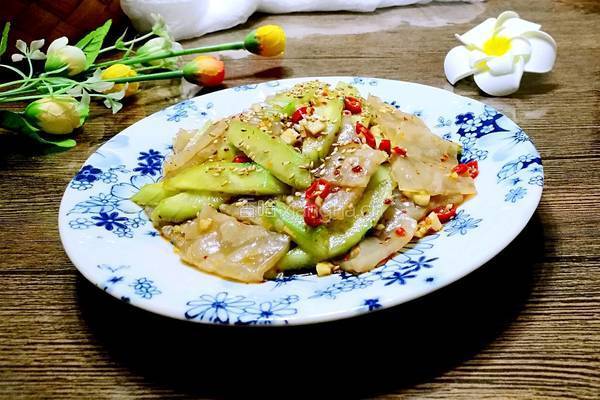 凉拌黄瓜肉皮冻的做法图解8