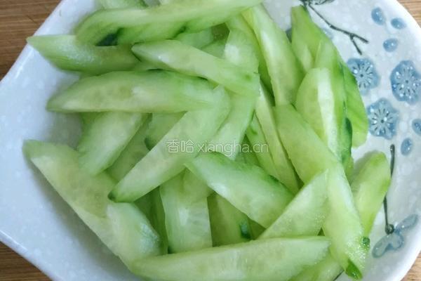 凉拌黄瓜肉皮冻的做法图解1