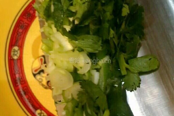 酸汤饺子的做法图解2