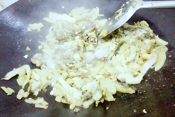 酸菜扣肉的做法图解6