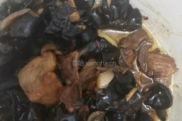 木耳炒肉的做法图解4