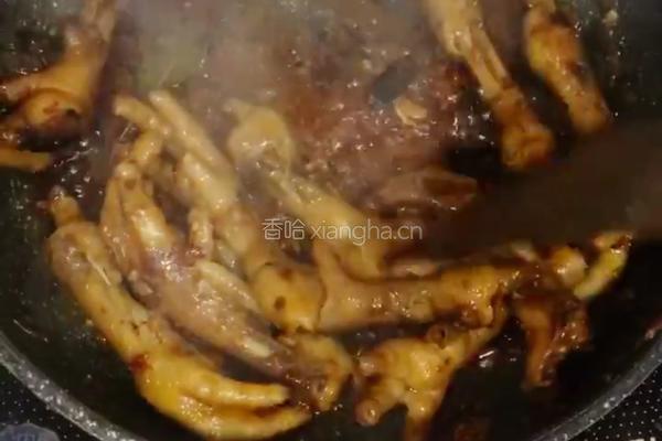 红烧鸡爪的做法图解11