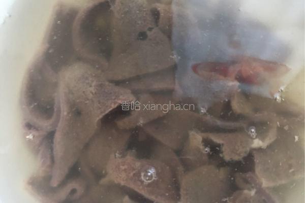菠菜拌肝尖的做法图解5