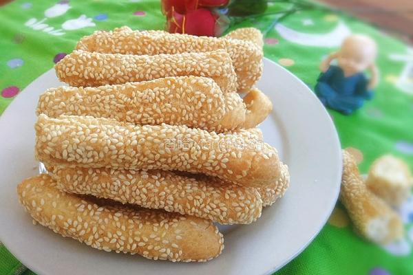 香脆芝麻条的做法图解1