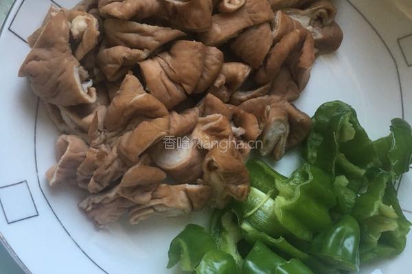 家常菜 大肠炖豆腐的做法图解2