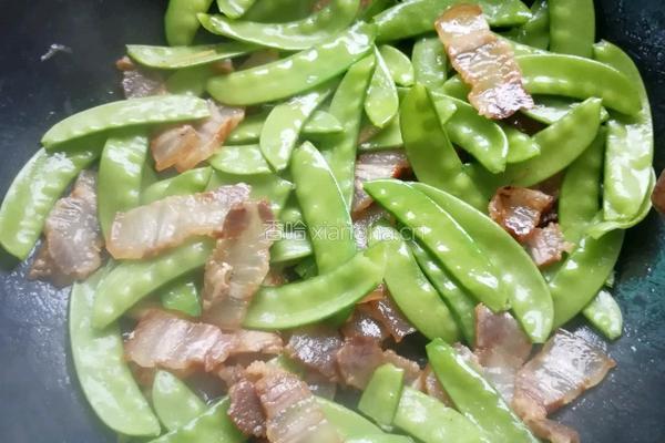 荷兰豆炒腊肉的做法图解5