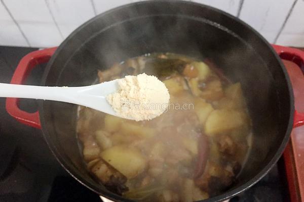 红烧肉炖土豆的做法图解23