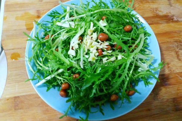 凉拌苦菊内脂豆腐的做法图解3