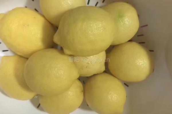 陈皮冰糖柠檬膏的做法图解1