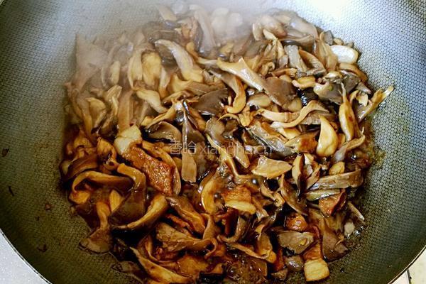 肉片炒蘑菇的做法图解11