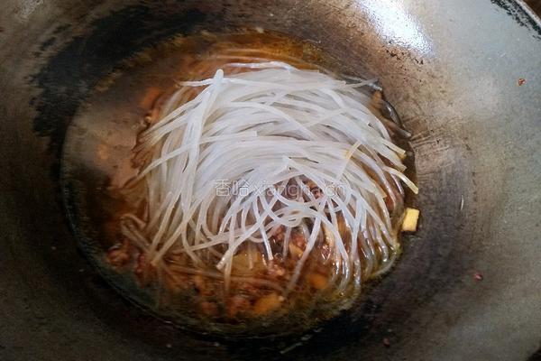 香菇肉沫粉条的做法图解7