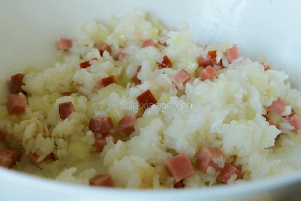 香菇酱炒饭的做法图解4