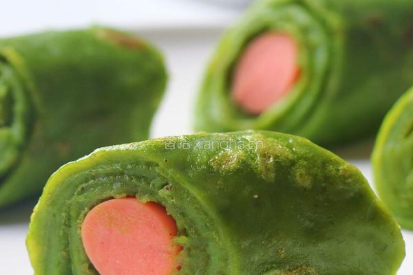 菠菜火腿肠卷饼的做法图解12