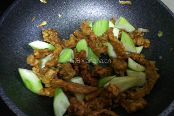 丝瓜酥肉汤的做法图解8