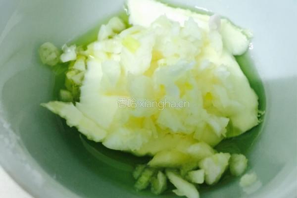蒜香芝士火腿肉松烤面包的做法图解3
