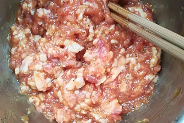 豆泡酿肉的做法图解2