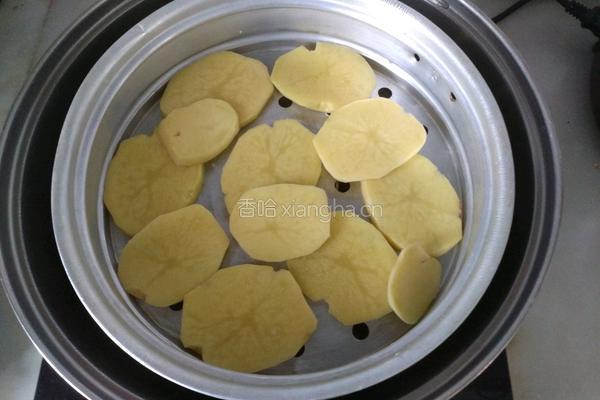 土豆藕饼的做法图解3