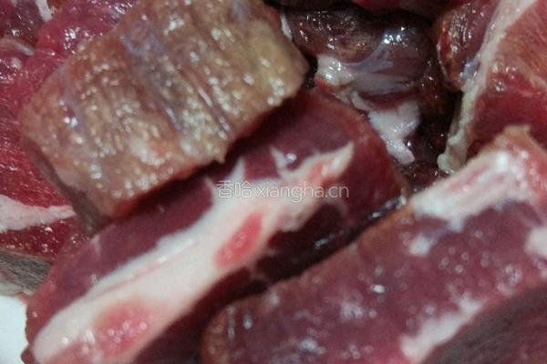 洋葱胡萝卜番茄牛肉汤的做法图解2