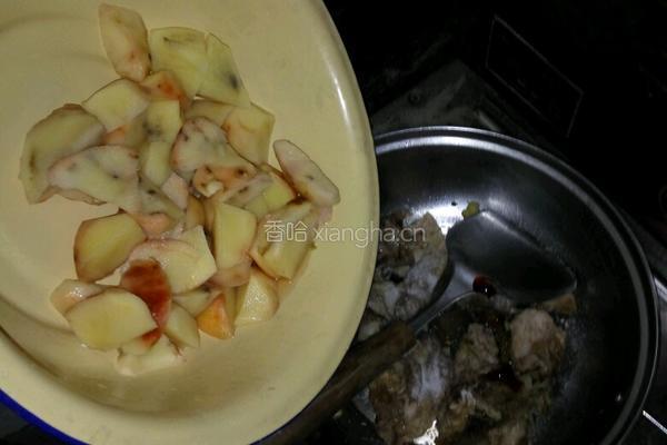 土豆炖排骨的做法图解4