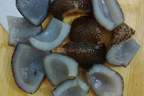 红烧肉焖海参的做法图解1