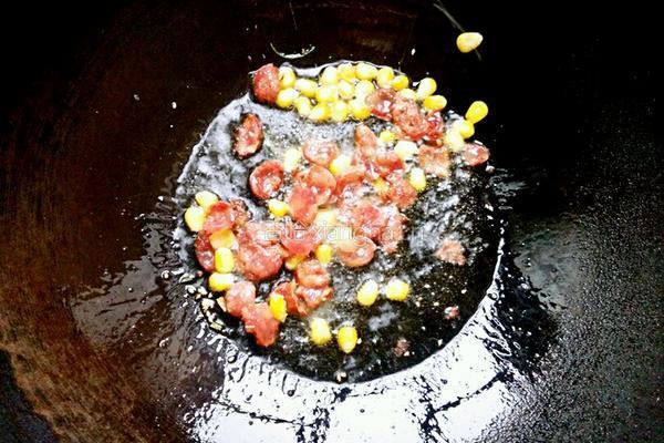 腊肠蛋炒饭的做法图解2