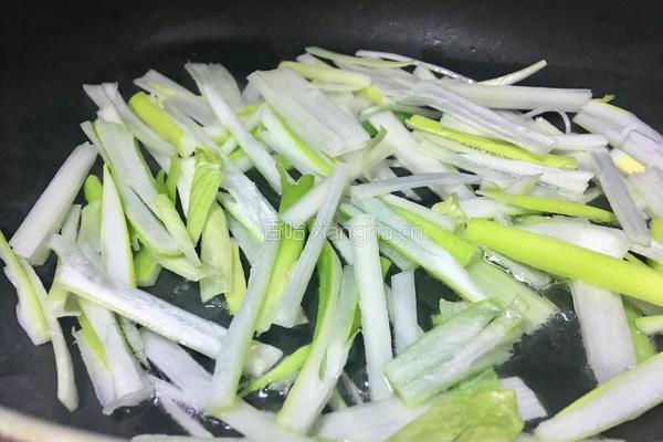 香菇酱辣炒雪豆的做法图解8